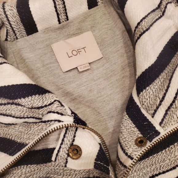 Loft Jacket - Picture 2 of 2